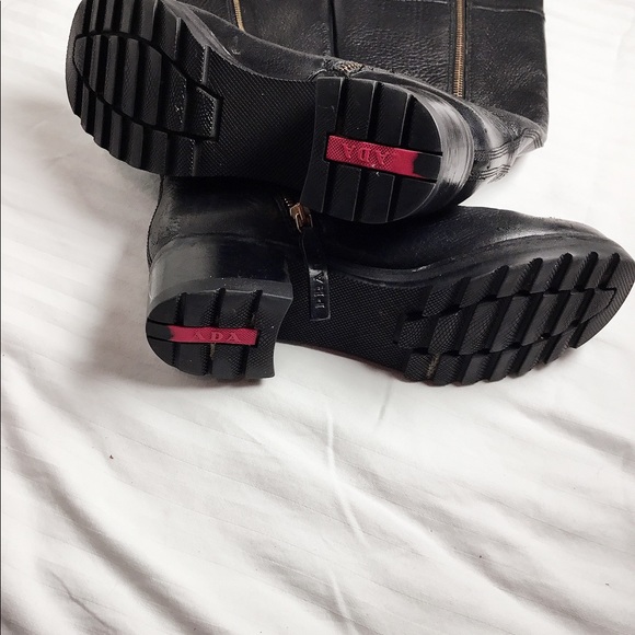 Prada - Picture 2 of 4